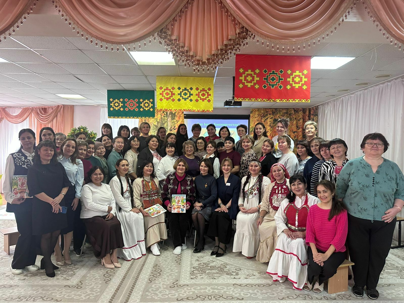 Милли үҙаң һәм тәрбиә: тәрбиәселәр белем камиллаштыра