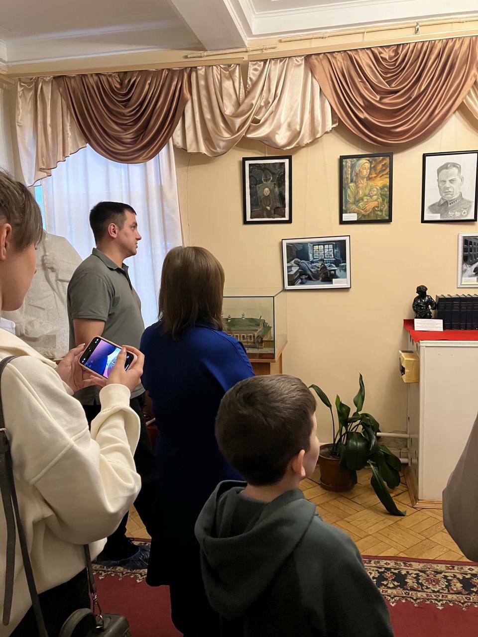 Рәсемдәрҙә - Бөйөк Еңеү тарихы