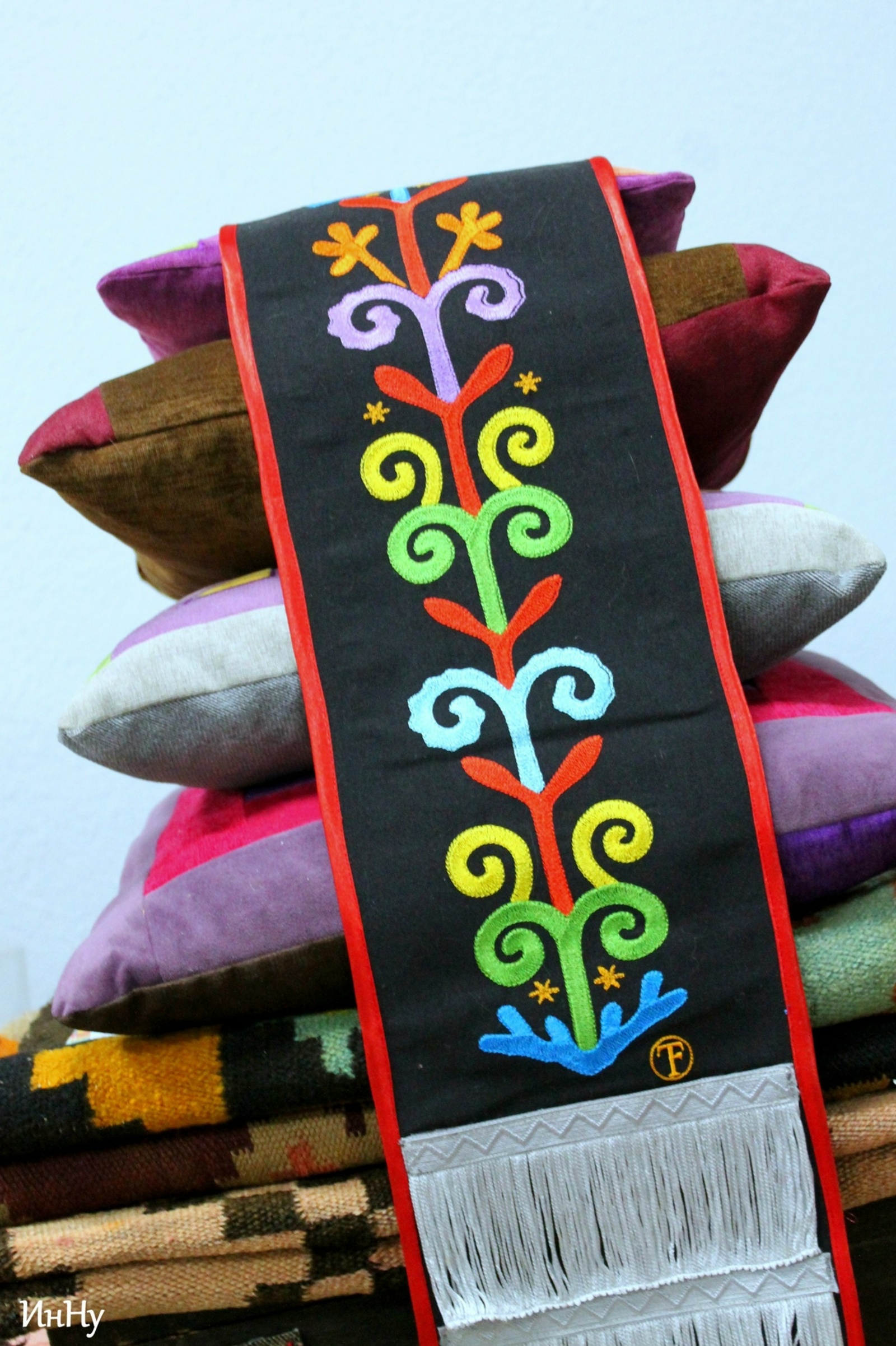 БИШЕК ЙЫРҘАРЫ