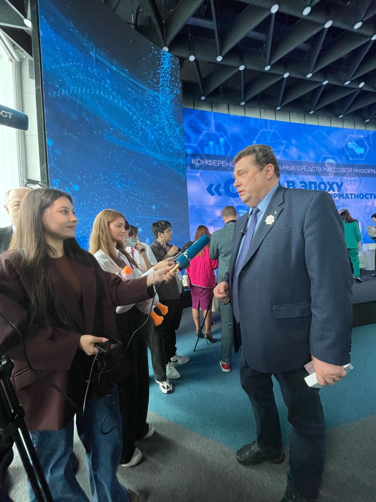 Киң мәғлүмәт сараларының киләсәге нисек?