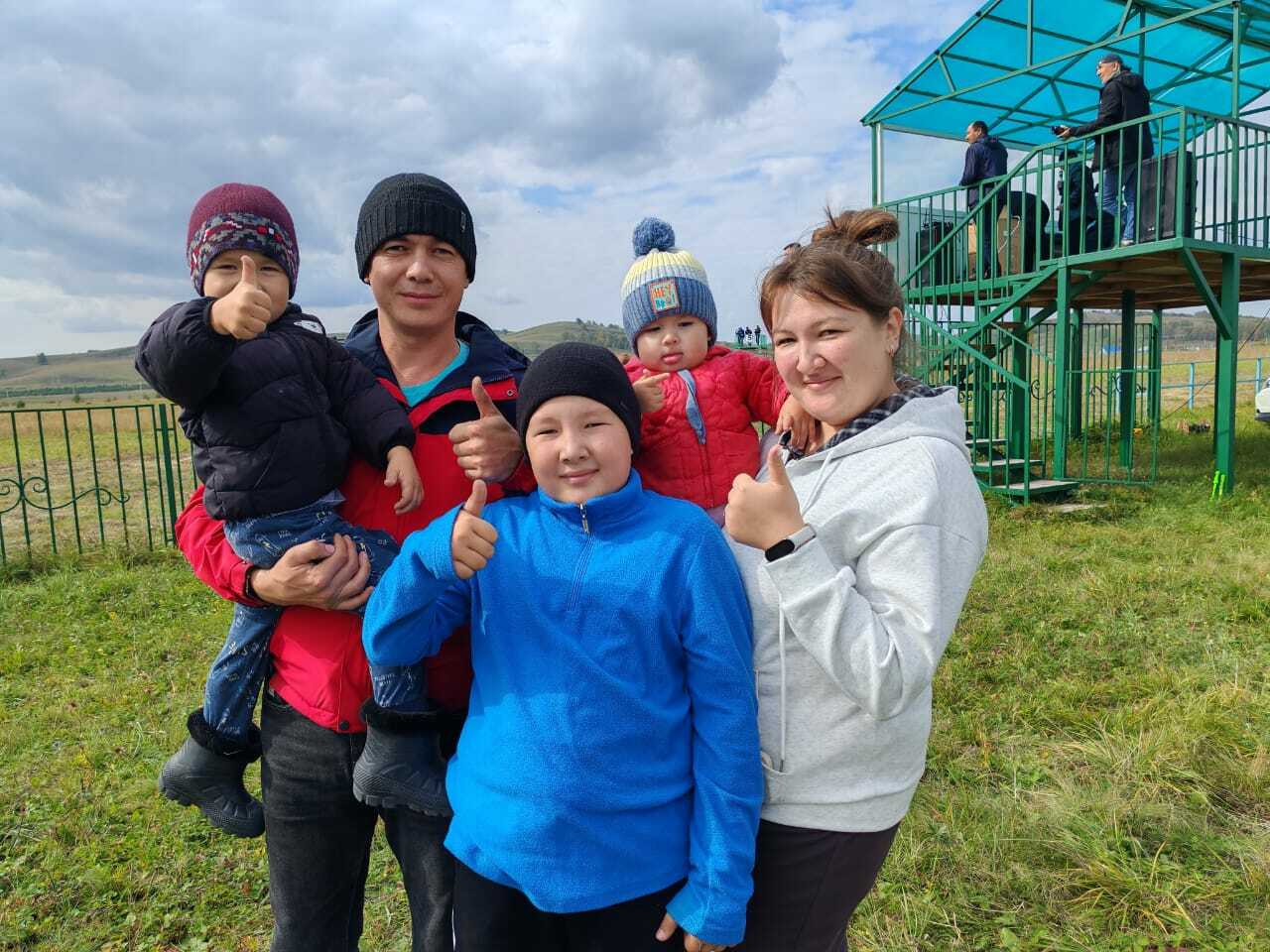 Ат ярышта һынала, егет яуҙа һынала.